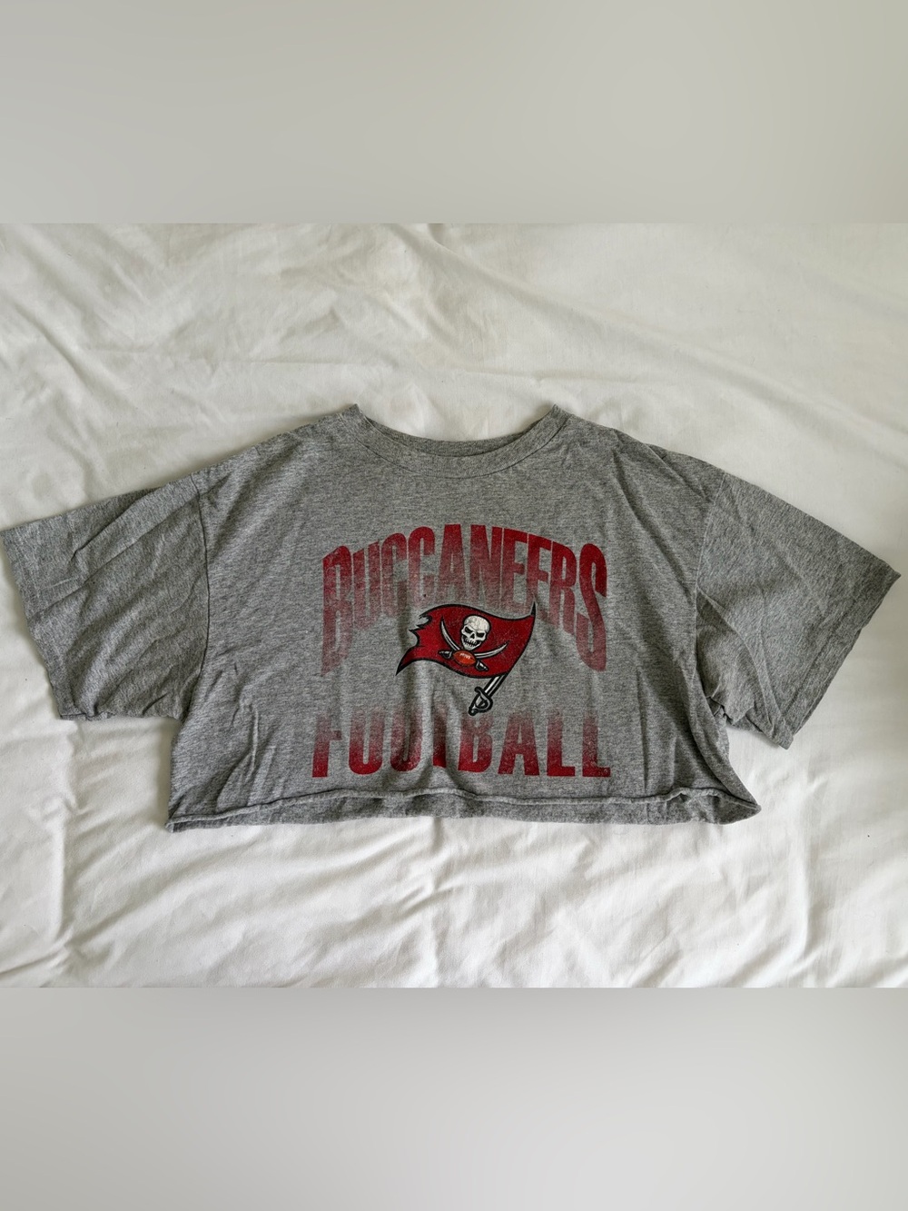 Tampa Bay Buccaneers Gray Crop Tee